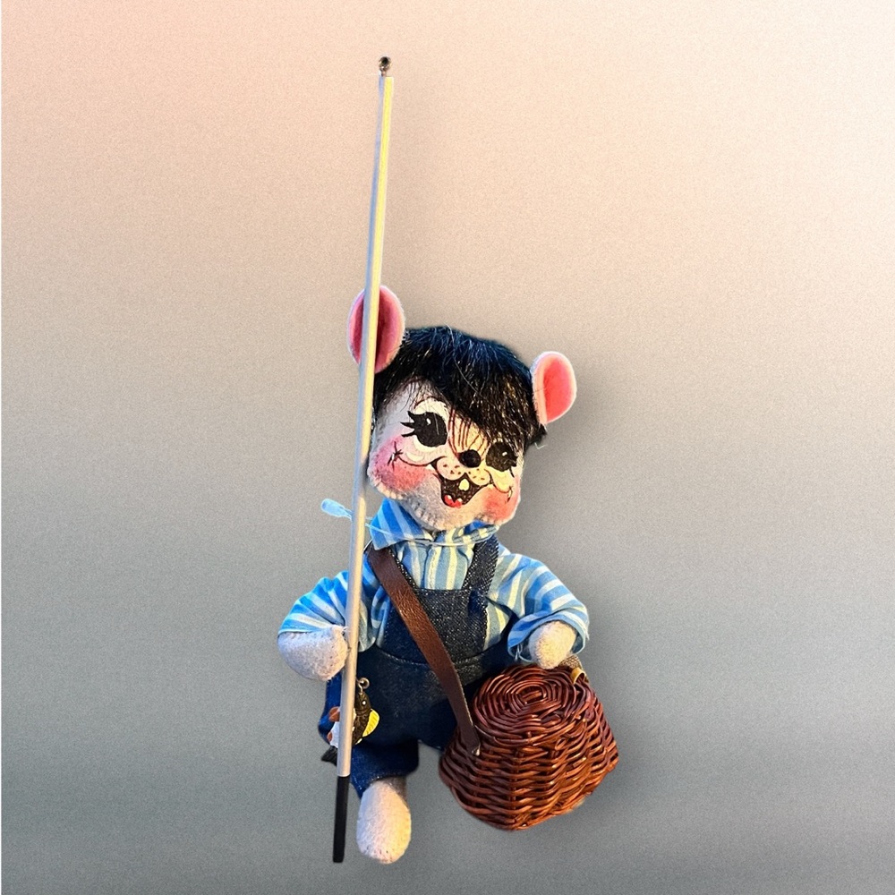Collectable Annalee doll